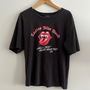 MINKPINK “Ladies Bite Back” Halloween October Graphic Tee Shirt Small